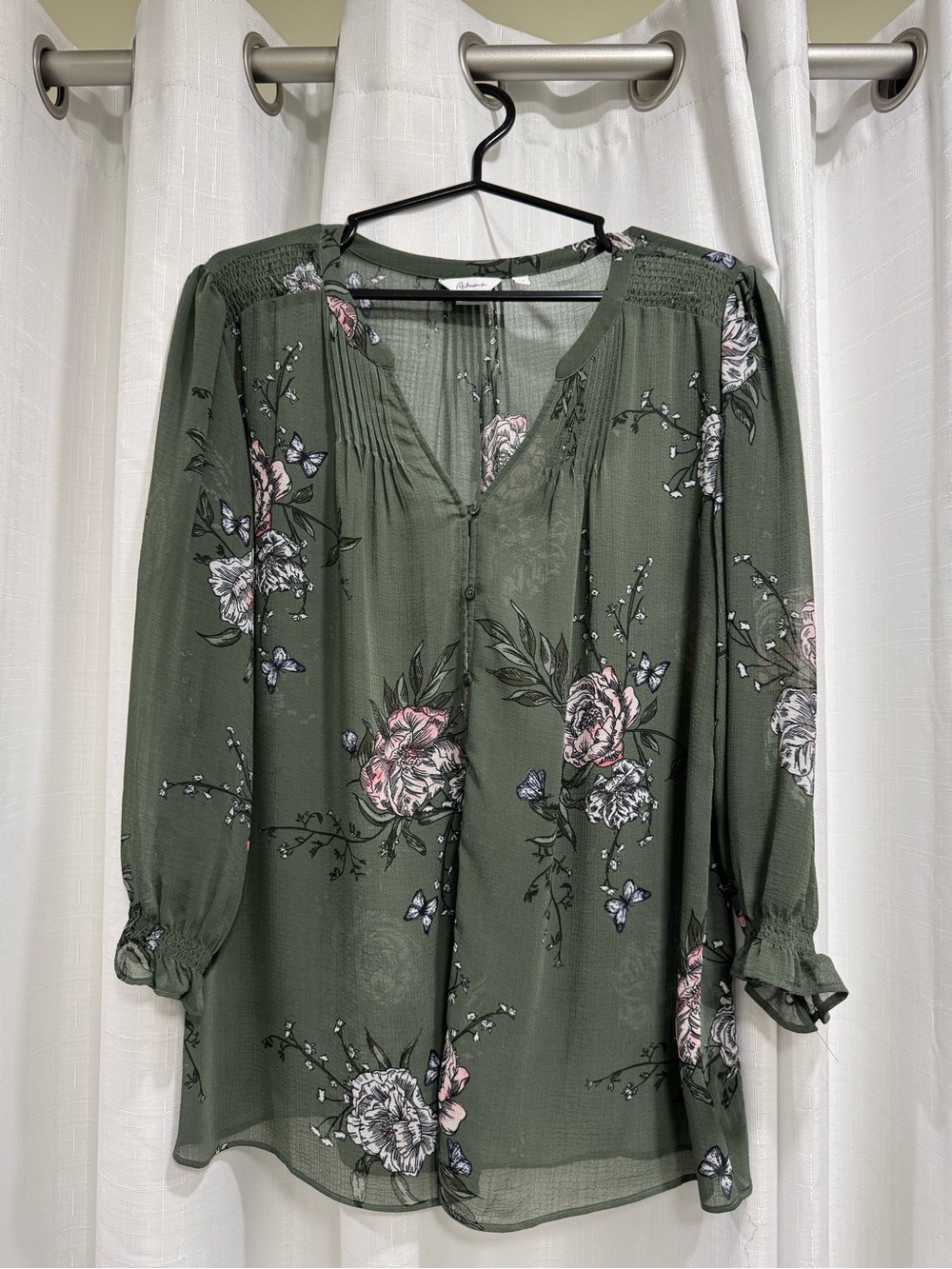 Reitmans Olive Green Floral Button-Front Blouse
